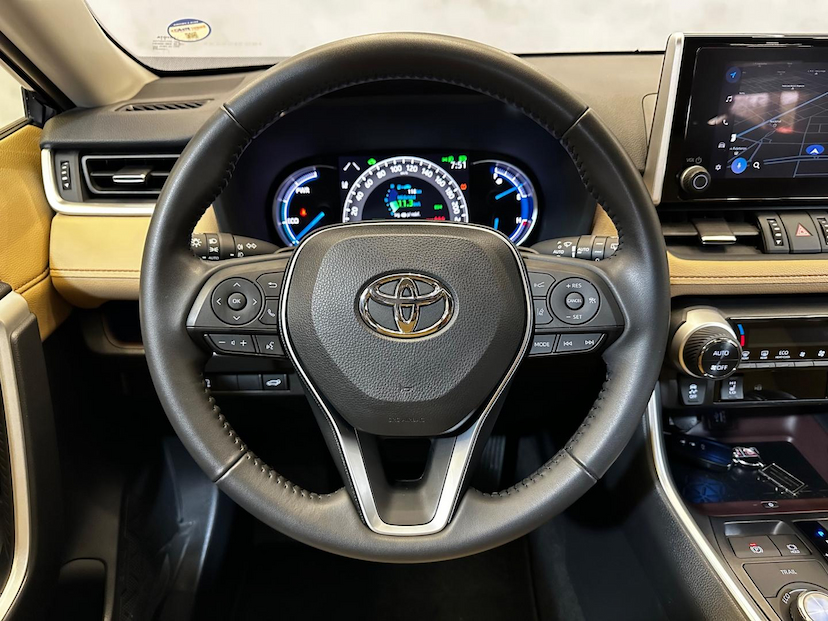 Foto do veículo TOYOTA RAV4 H 25L SX4WD 2024 2.465 KM 305.900,00
