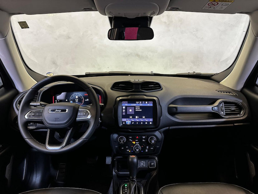 Foto do veículo JEEP RENEGADE  LONGITUDE T270 1.3 TB 4X2 FLEX AUT 2023 88.984 KM 99.900,00