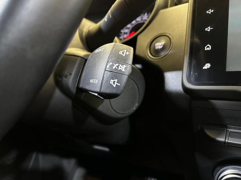 Foto do veículo RENAULT DUSTER  ICONIC 1.3 TB 16V FLEX AUT. 2025 12.934 KM 124.900,00