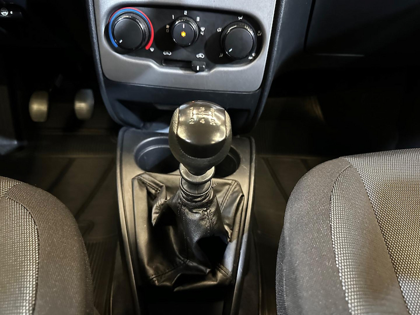 Foto do veículo FIAT IDEA  ATTRACTIVE 1.4 2015 51.900 KM 49.900,00