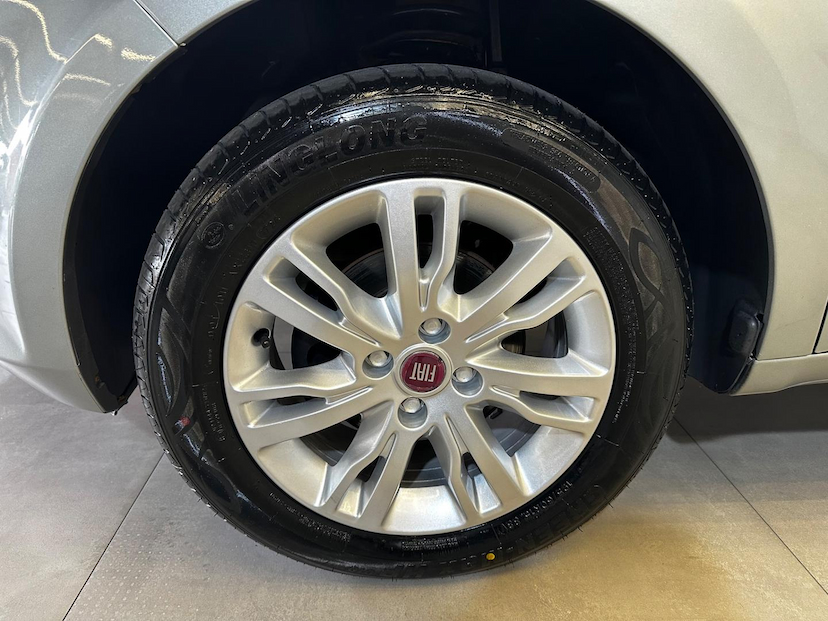 Foto do veículo FIAT IDEA  ATTRACTIVE 1.4 2015 51.900 KM 49.900,00