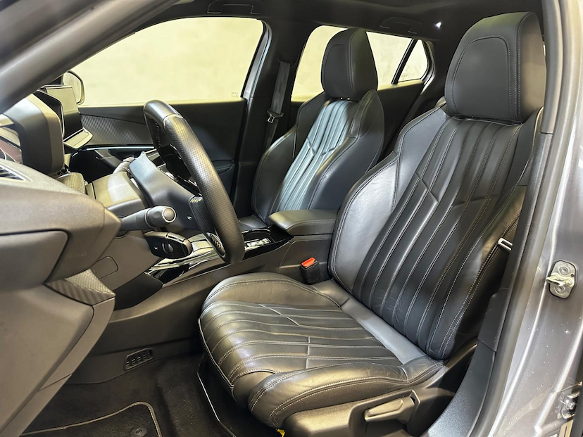 Foto do veículo PEUGEOT 2008  GT 2023 17.603 KM 152.900,00