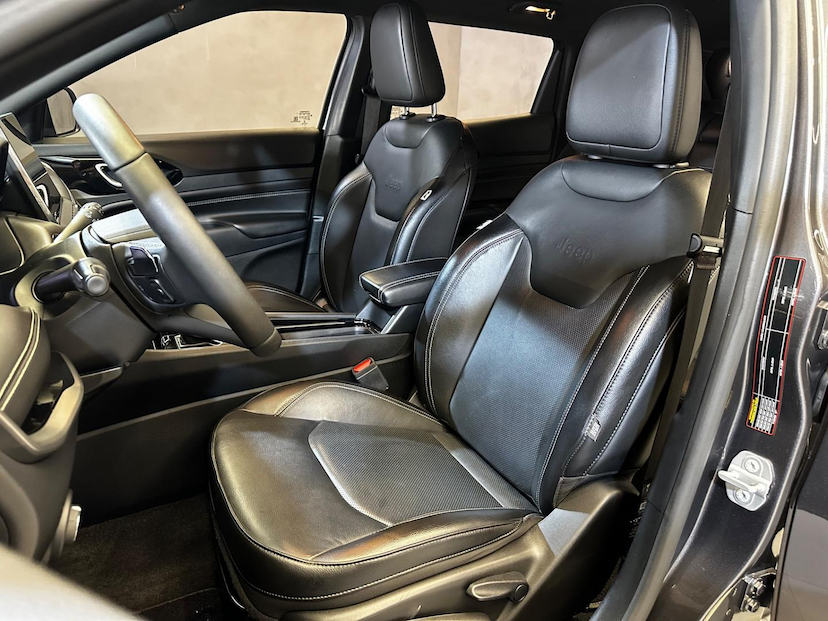 Foto do veículo JEEP COMPASS  T270 80 ANOS 1.3 TB 4X2 FLEX AUT 2022 39.160 KM 134.900,00