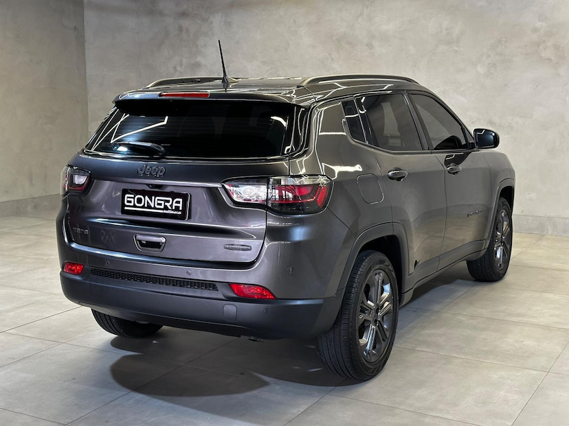 Foto do veículo JEEP COMPASS  T270 80 ANOS 1.3 TB 4X2 FLEX AUT 2022 39.160 KM 134.900,00