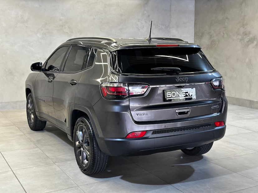 Foto do veículo JEEP COMPASS  T270 80 ANOS 1.3 TB 4X2 FLEX AUT 2022 39.160 KM 134.900,00