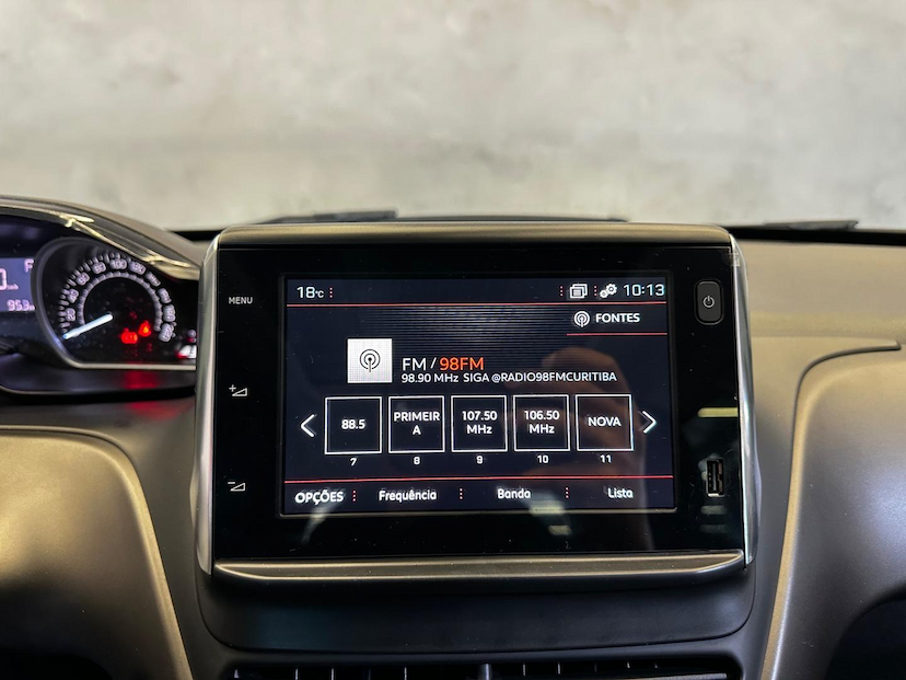 Foto do veículo PEUGEOT 2008  GRIFFE 1.6 FLEX 16V 5P AUT 2019 78.544 KM 69.900,00