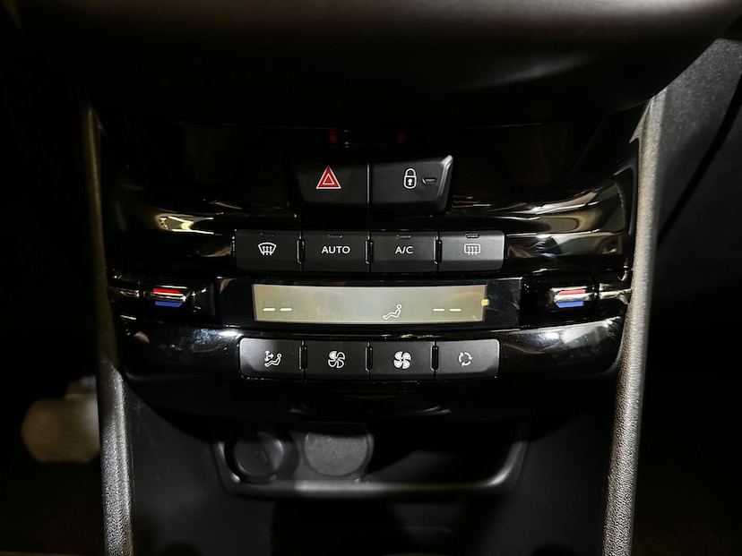 Foto do veículo PEUGEOT 2008  GRIFFE 1.6 FLEX 16V 5P AUT 2019 78.544 KM 69.900,00