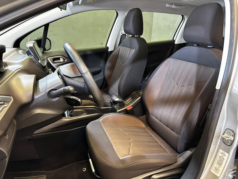 Foto do veículo PEUGEOT 2008  GRIFFE 1.6 FLEX 16V 5P AUT 2019 78.544 KM 69.900,00