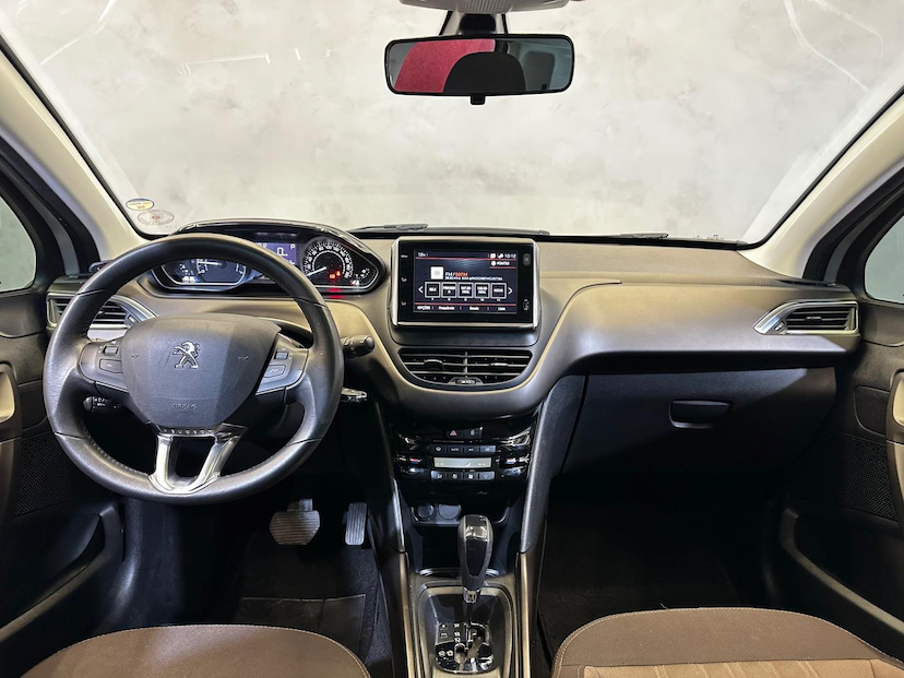 Foto do veículo PEUGEOT 2008  GRIFFE 1.6 FLEX 16V 5P AUT 2019 78.544 KM 69.900,00