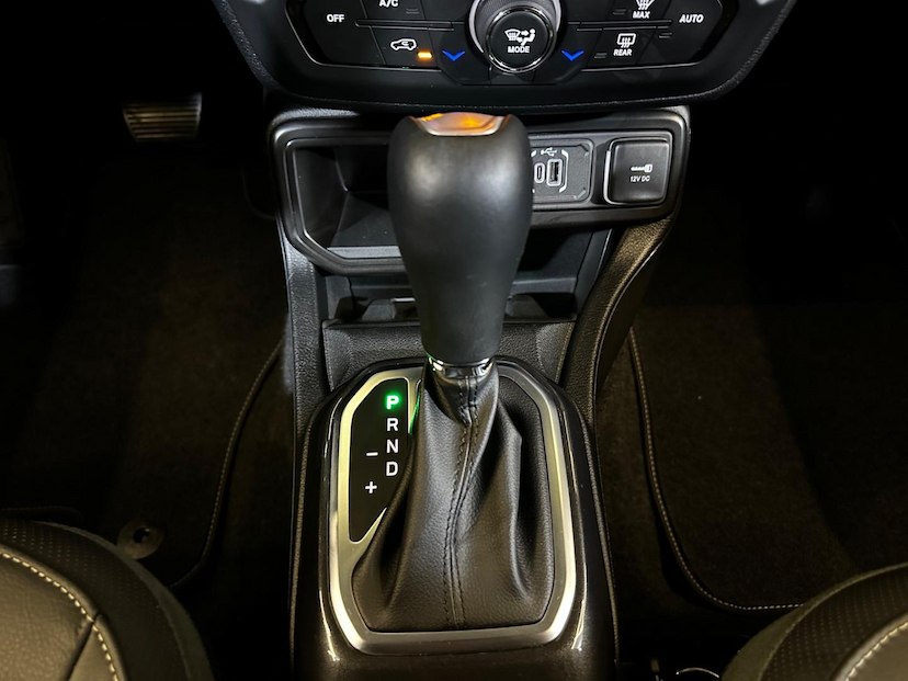Foto do veículo JEEP RENEGADE  LONGITUDE T270 1.3 TB 4X2 FLEX AUT 2025 6.746 KM 142.900,00