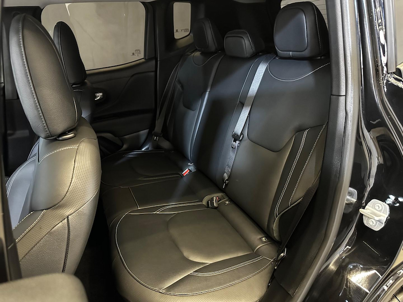 Foto do veículo JEEP RENEGADE  LONGITUDE T270 1.3 TB 4X2 FLEX AUT 2025 6.746 KM 142.900,00