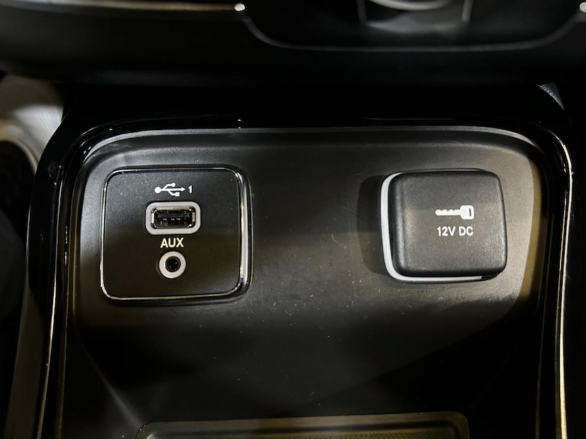Foto do veículo JEEP COMPASS  LIMITED F H 2020 49.810 KM 109.900,00