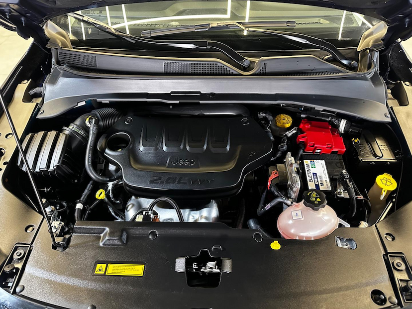 Foto do veículo JEEP COMPASS  LIMITED F H 2020 49.810 KM 109.900,00