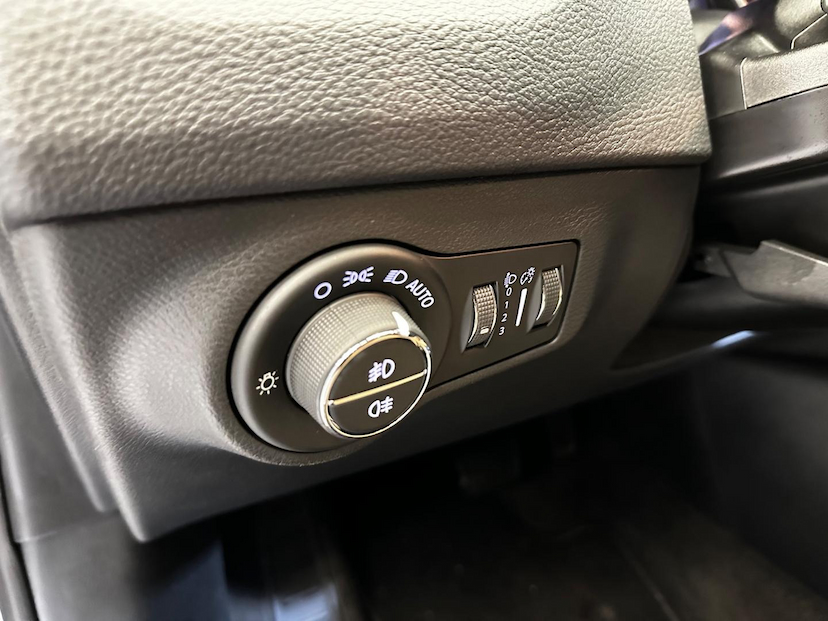 Foto do veículo JEEP COMPASS  LIMITED D 2019 38.152 KM 124.900,00