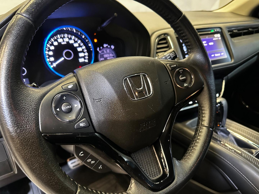 Foto do veículo HONDA HR-V HR-V TOURING 1.8 FLEXONE 16V 5P AUT 2018 90.563 KM 99.900,00