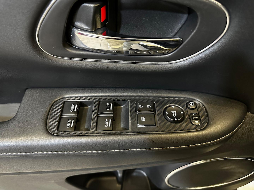 Foto do veículo HONDA HR-V HR-V TOURING 1.8 FLEXONE 16V 5P AUT 2018 90.563 KM 99.900,00