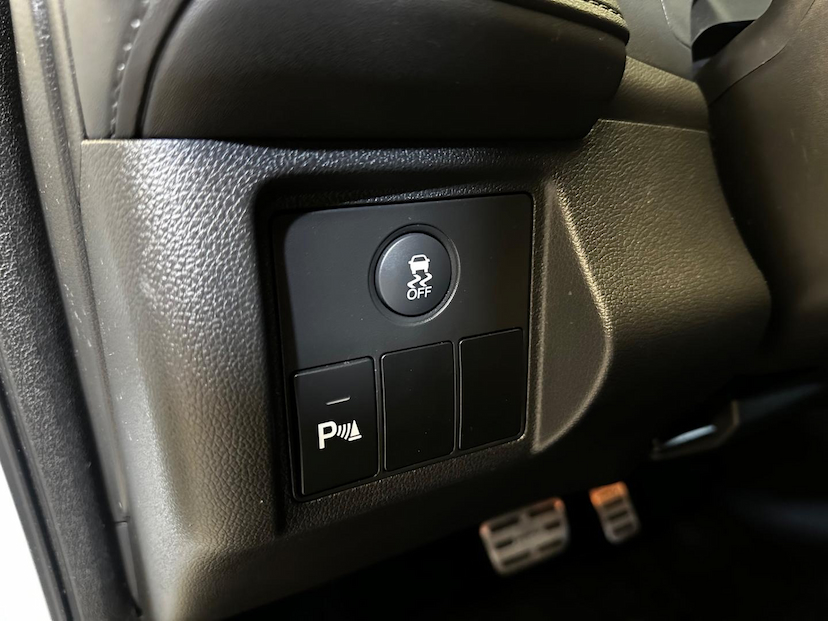 Foto do veículo HONDA HR-V HR-V TOURING 1.8 FLEXONE 16V 5P AUT 2018 90.563 KM 99.900,00