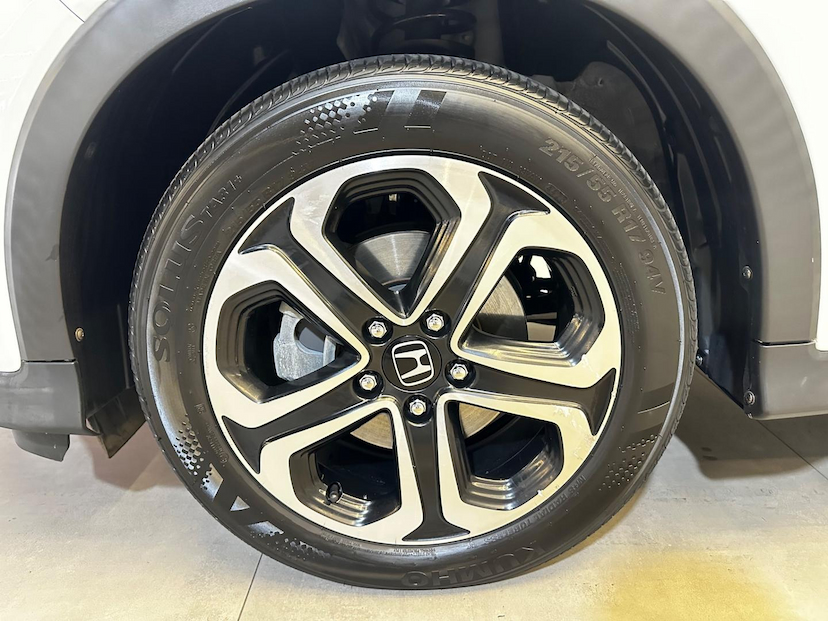 Foto do veículo HONDA HR-V HR-V TOURING 1.8 FLEXONE 16V 5P AUT 2018 90.563 KM 99.900,00