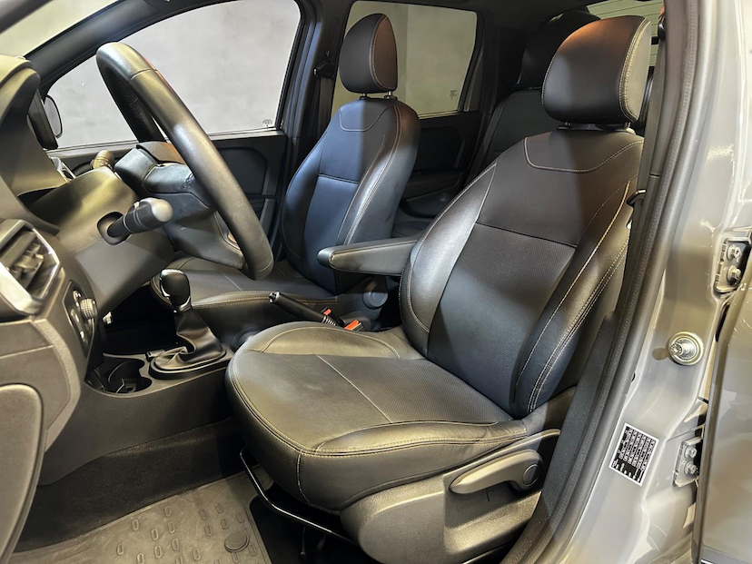 Foto do veículo RENAULT DUSTER OROCH OROCH OUTSIDER 1.3 TCE FLEX AUT. 2024 36.630 KM 116.900,00
