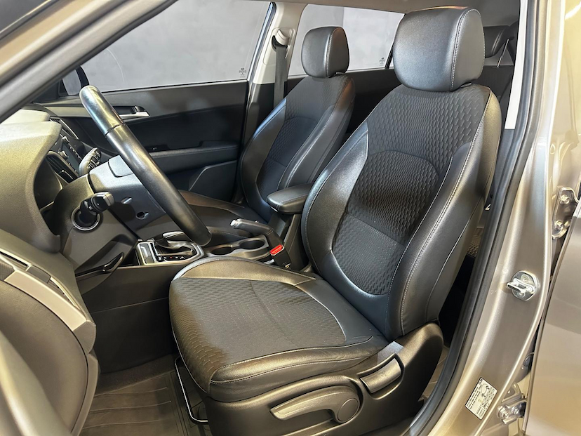 Foto do veículo HYUNDAI CRETA  1.6AT SMART PLUS 2021 54.100 KM 95.900,00