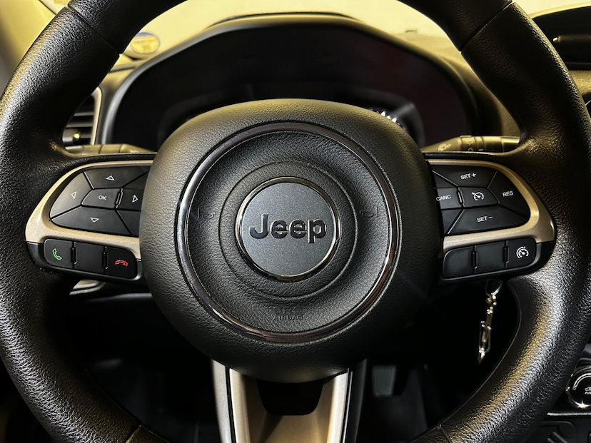 Foto do veículo JEEP RENEGADE  1.8 16V FLEX SPORT 4P AUTOMÁTICO 2018 83.050 KM 72.900,00