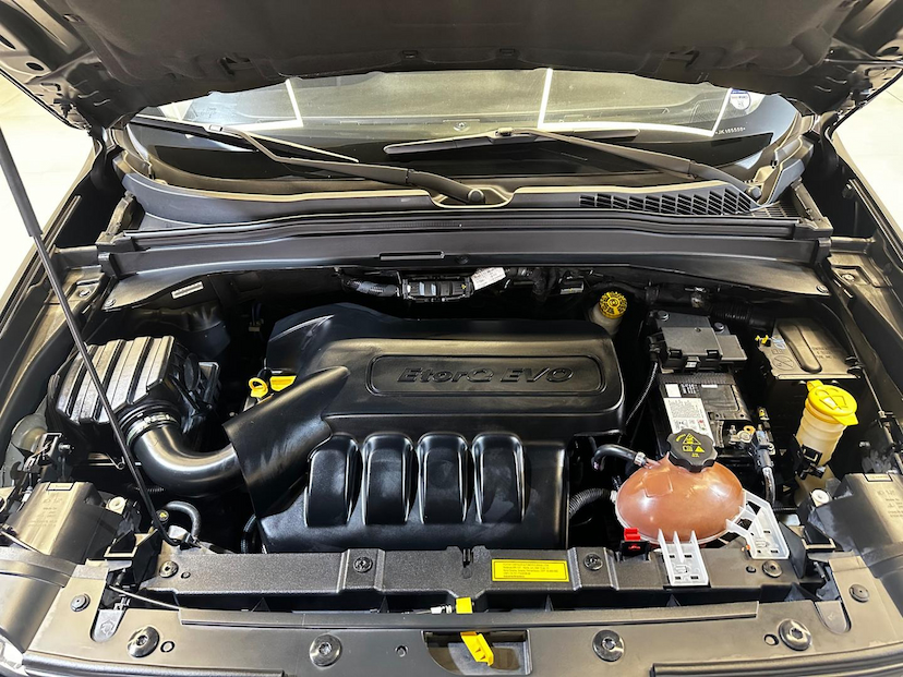 Foto do veículo JEEP RENEGADE  1.8 16V FLEX SPORT 4P AUTOMÁTICO 2018 83.050 KM 72.900,00
