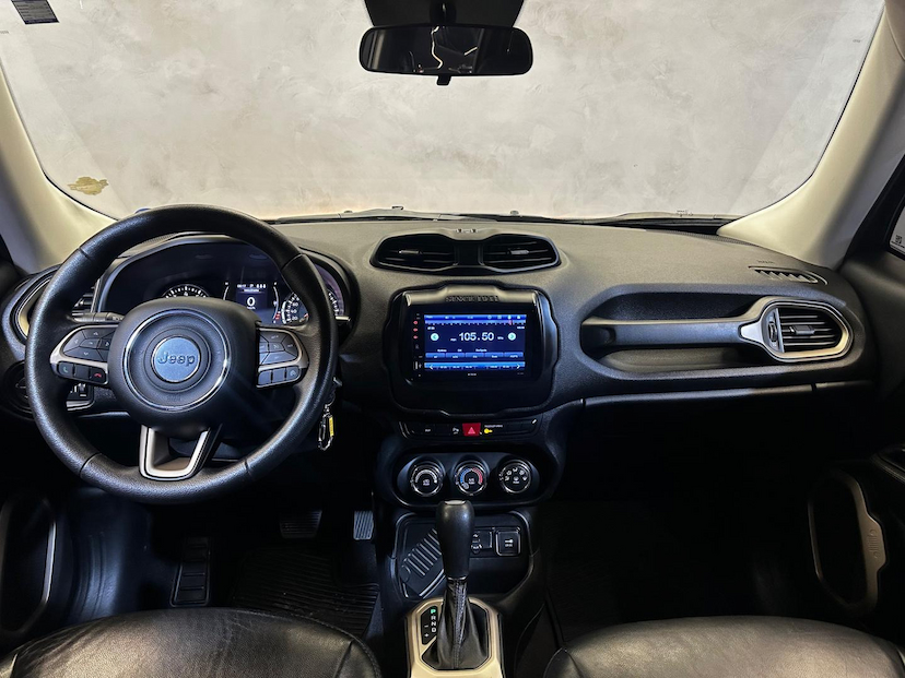 Foto do veículo JEEP RENEGADE  1.8 16V FLEX SPORT 4P AUTOMÁTICO 2018 83.050 KM 72.900,00