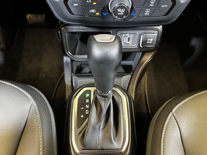 Foto do veículo JEEP RENEGADE  LONGITUDE T270 1.3 TB 4X2 FLEX AUT 2024 7.907 KM 126.900,00