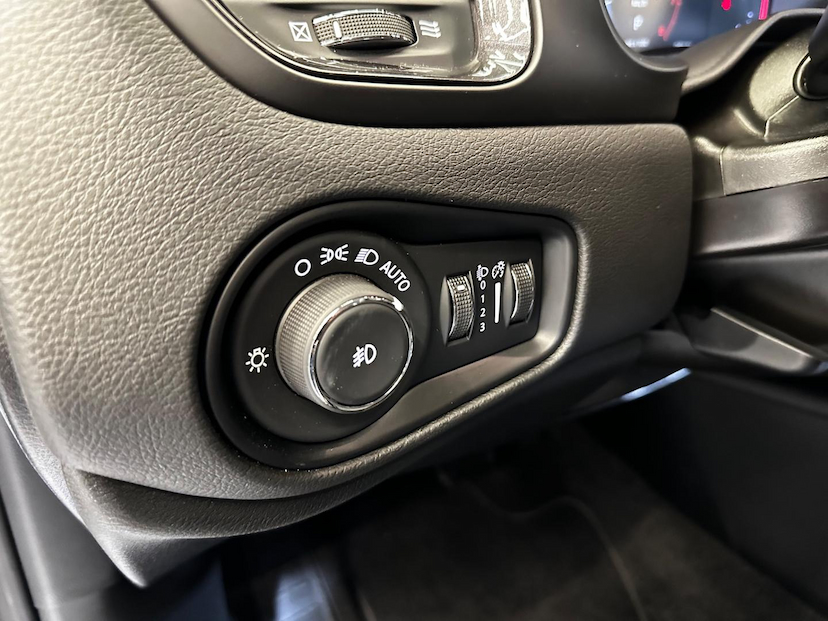 Foto do veículo JEEP RENEGADE  LONGITUDE T270 1.3 TB 4X2 FLEX AUT 2024 7.907 KM 126.900,00
