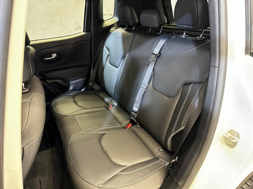 Foto do veículo JEEP RENEGADE  LONGITUDE T270 1.3 TB 4X2 FLEX AUT 2024 7.907 KM 126.900,00