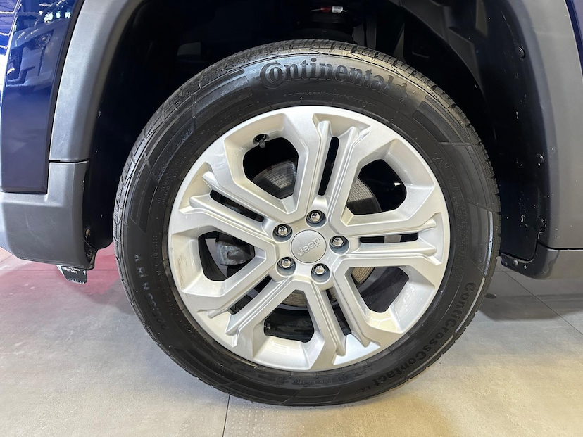 Foto do veículo JEEP COMPASS  LONG TF 2022 54.984 KM 129.900,00