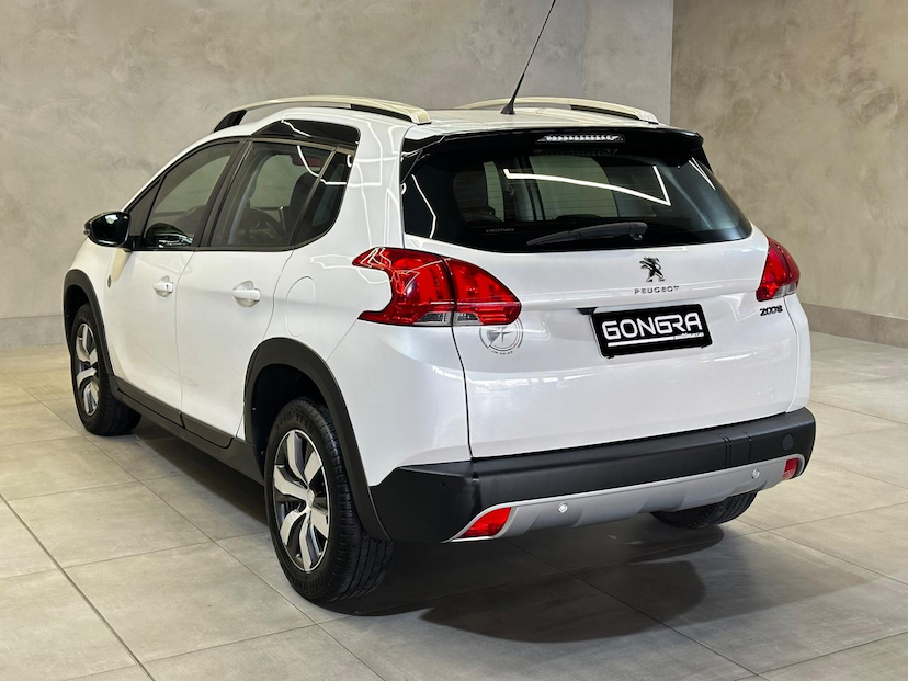 Foto do veículo PEUGEOT 2008  CROSS EAT6 2019 86.631 KM 71.900,00