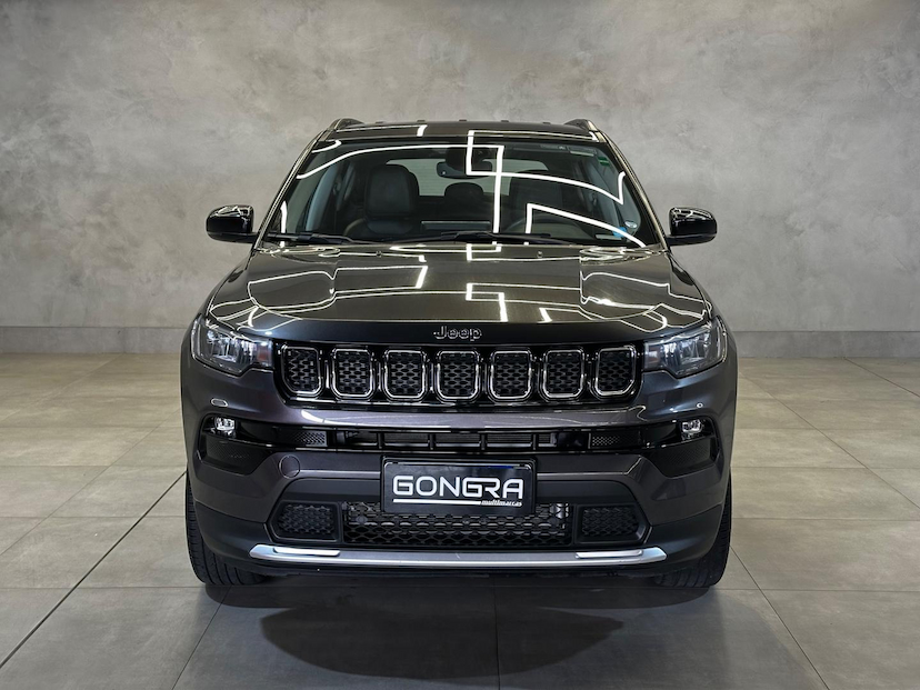 Foto do veículo JEEP COMPASS  LONG TF 2022 82.557 KM 119.900,00