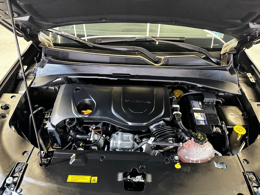 Foto do veículo JEEP COMPASS  LONG TF 2022 82.557 KM 119.900,00