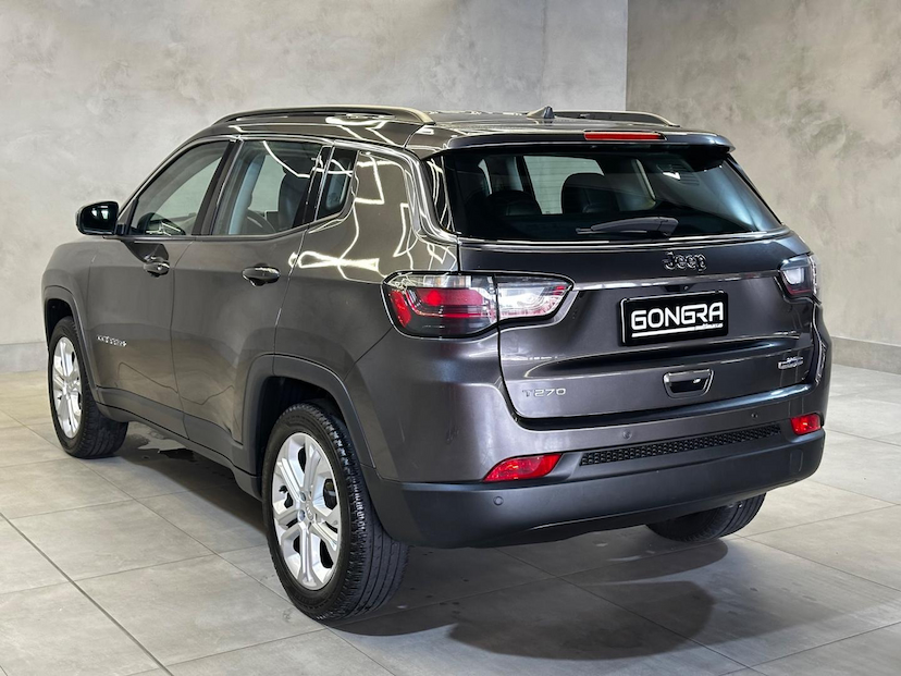 Foto do veículo JEEP COMPASS  LONG TF 2022 82.557 KM 119.900,00