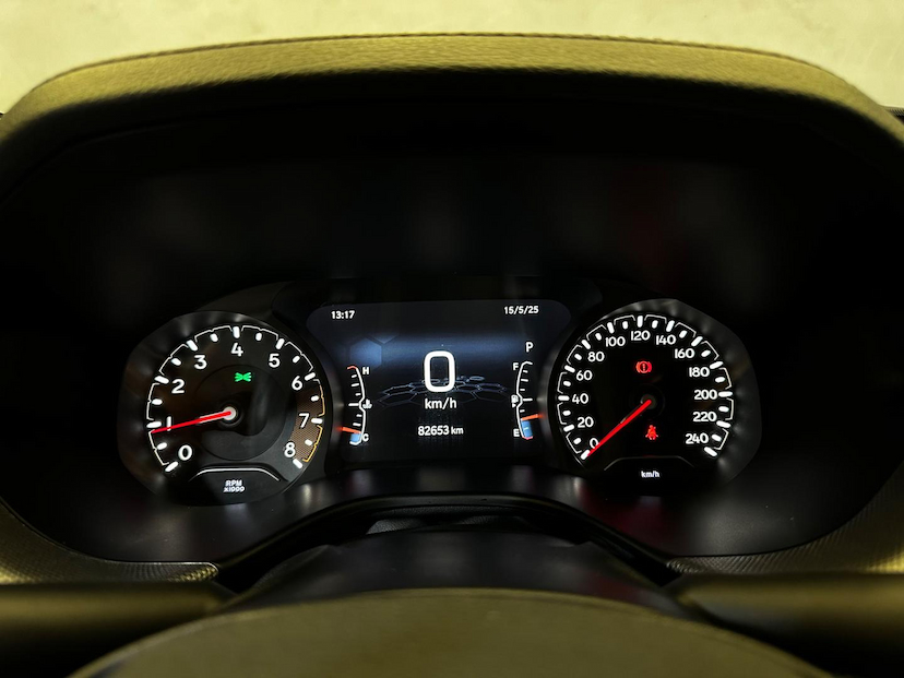 Foto do veículo JEEP COMPASS  LONG TF 2022 82.557 KM 119.900,00