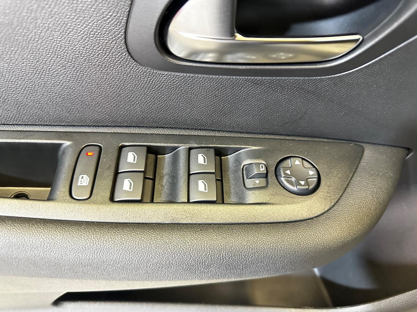 Foto do veículo PEUGEOT 208  GRIFFE AT 2024 3.549 KM 108.900,00