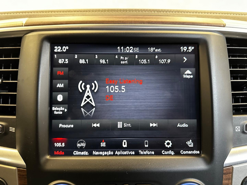 Foto do veículo RAM 1500  CLASSIC LARAMIE 5.7 CD V8 4X4 AUT. 2022 36.081 KM 272.900,00