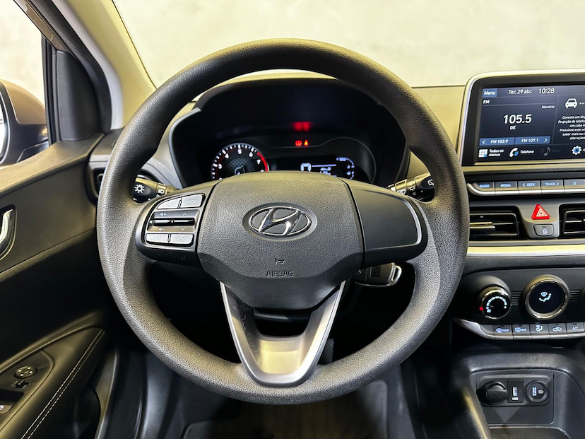 Foto do veículo HYUNDAI HB20  10M EVOLUTI 2021 43.174 KM 68.900,00