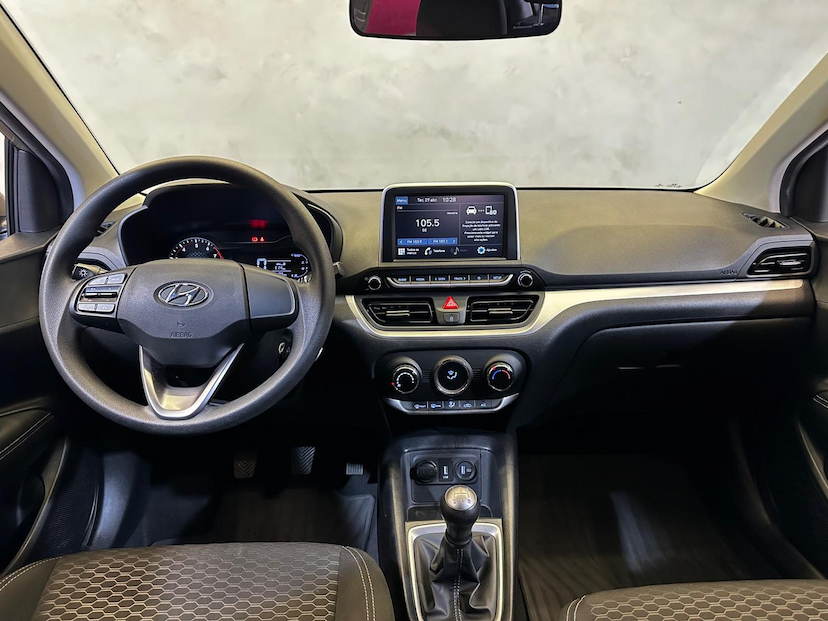 Foto do veículo HYUNDAI HB20  10M EVOLUTI 2021 43.174 KM 68.900,00