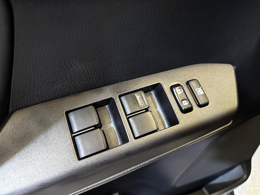 Foto do veículo TOYOTA RAV4  2.0 4X2 2018 86.097 KM 125.900,00