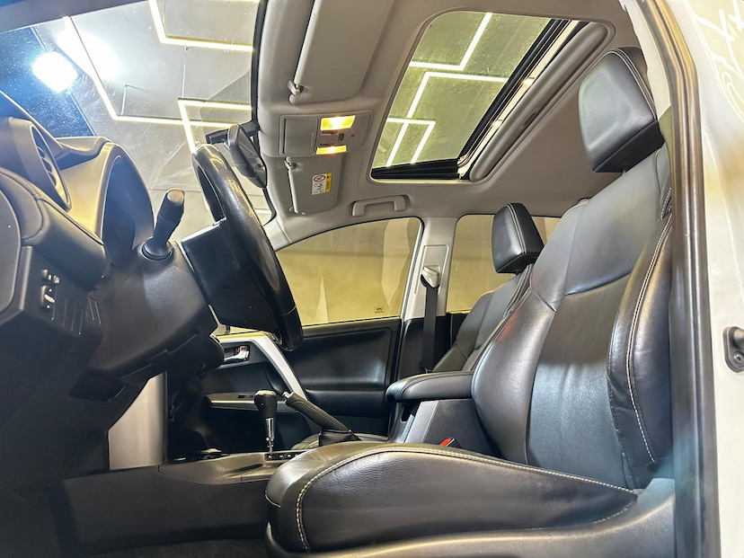 Foto do veículo TOYOTA RAV4  2.0 4X2 2018 86.097 KM 125.900,00