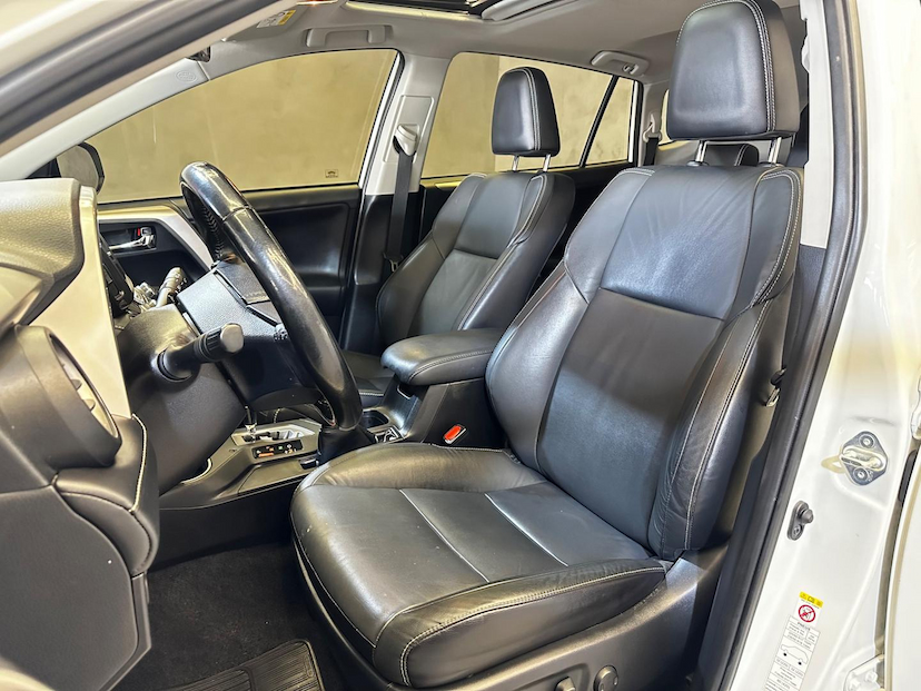 Foto do veículo TOYOTA RAV4  2.0 4X2 2018 86.097 KM 125.900,00