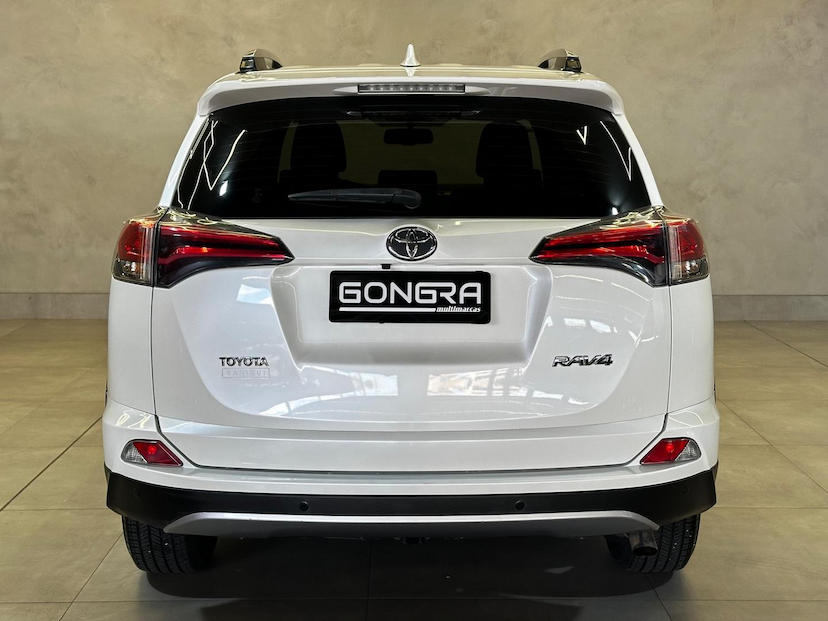 Foto do veículo TOYOTA RAV4  2.0 4X2 2018 86.097 KM 125.900,00