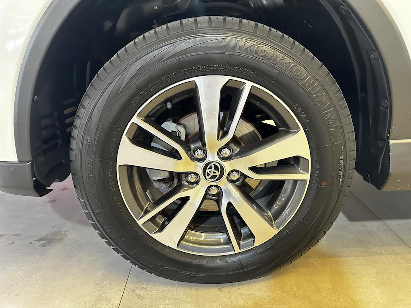 Foto do veículo TOYOTA RAV4  2.0 4X2 2018 86.097 KM 125.900,00