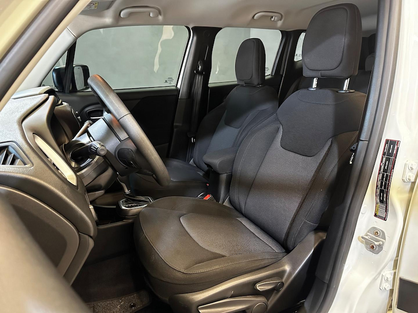Foto do veículo JEEP RENEGADE  1.8 16V FLEX SPORT 4P AUTOMÁTICO 2019 47.871 KM 75.900,00
