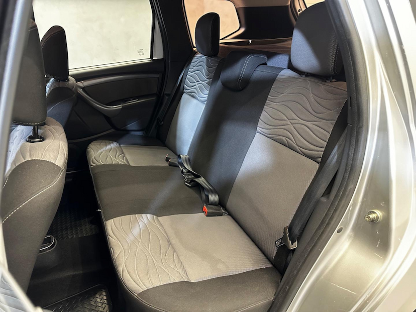 Foto do veículo RENAULT DUSTER  20 D 4X2 2015 97.207 KM 59.900,00