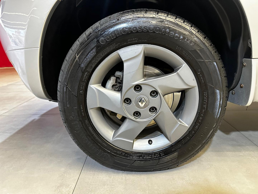 Foto do veículo RENAULT DUSTER  20 D 4X2 2015 97.207 KM 59.900,00