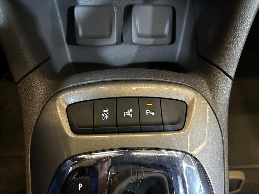 Foto do veículo CHEVROLET CRUZE  SPORT LTZ 1.4 16V TB FLEX 5P AUT. 2018 61.480 KM 99.900,00