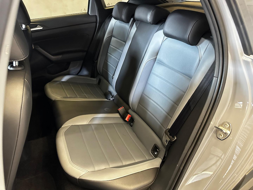 Foto do veículo VOLKSWAGEN NIVUS  1.0 200 TSI HIGHLINE 2024 25.000 KM 126.900,00
